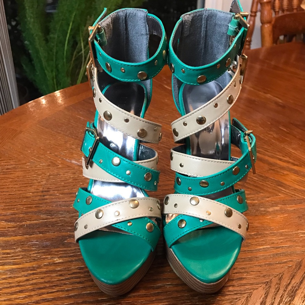 Gorgeous Tan, Teal & Gold Studded Double Ankle Strap High Heels! - Picture 3 of 16